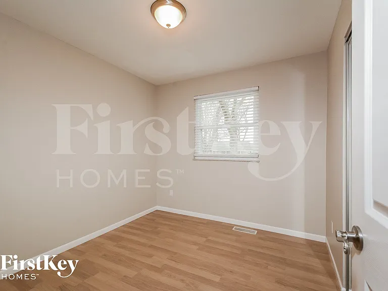 1224 Yorktown Dr — Photo 11