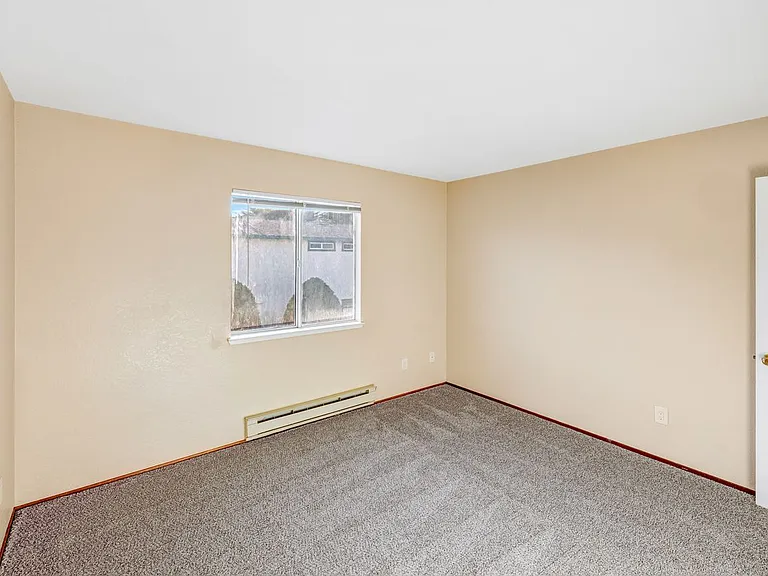3330 Del Monte Blvd — Photo 10