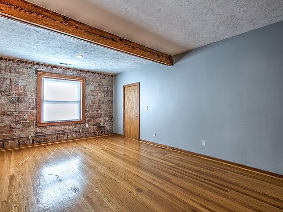 4th image of 2754 Harney South Ave #324-01