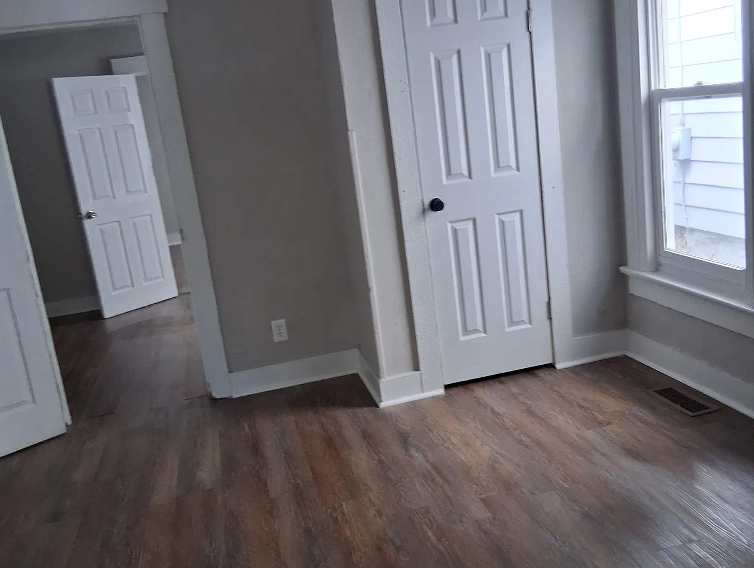 2 bed, 728 sqft, $995 — Photo 3