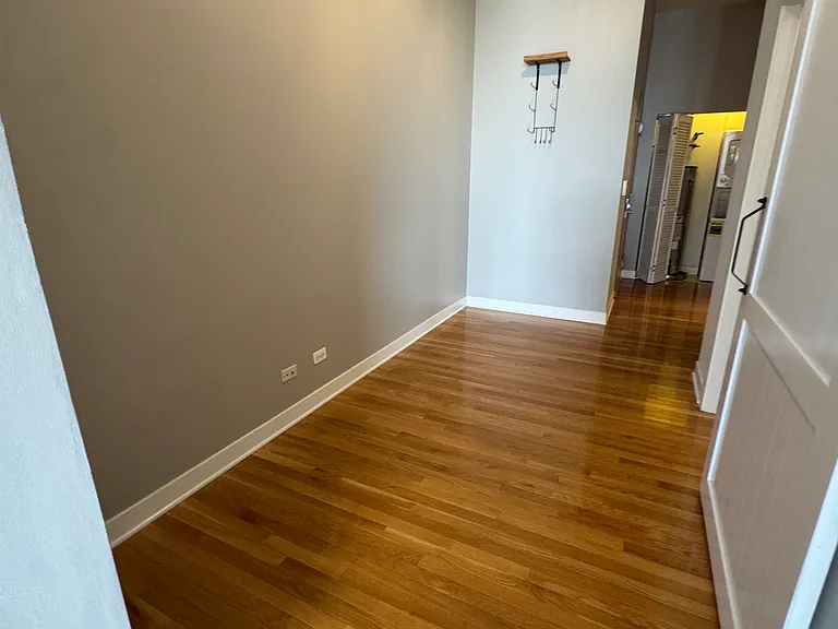 1 S Leavitt St #405 — Photo 5