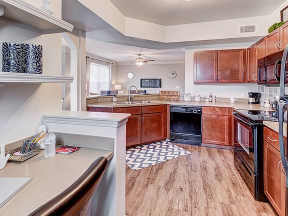 2nd image of 3600 Basswood Blvd #331