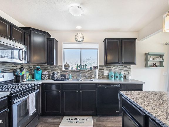 5th image of 11688 Redberry Ct NE