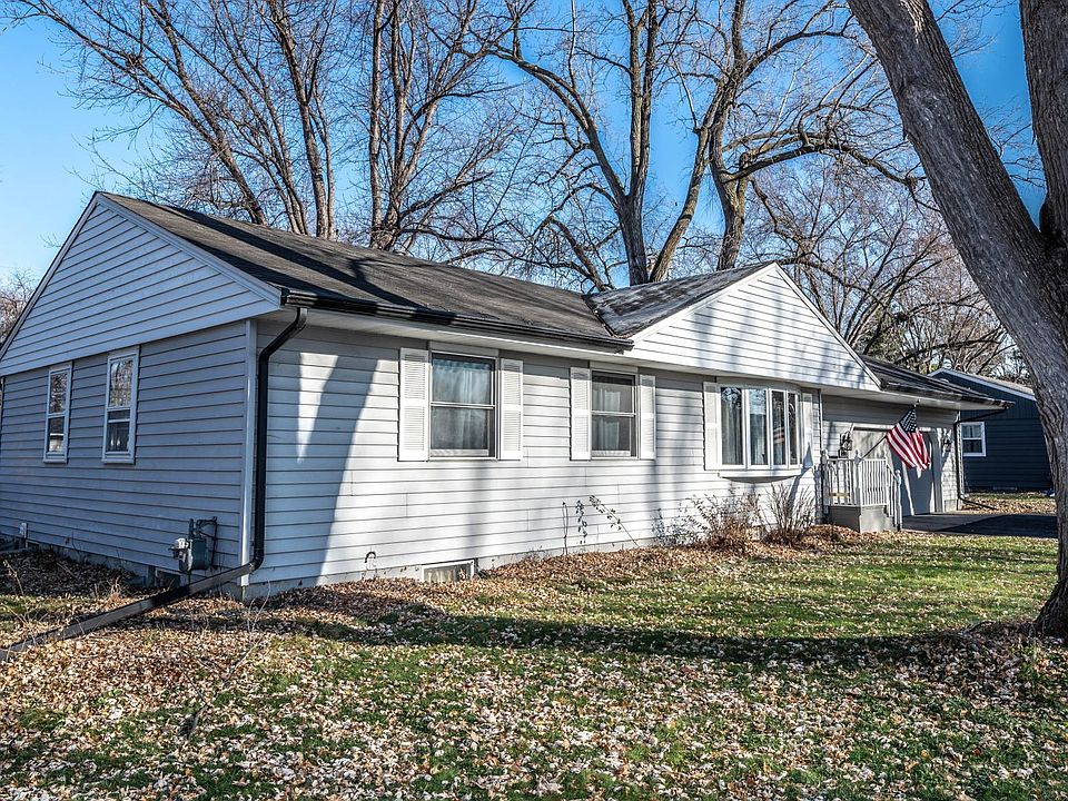 1st image of 8100 Aster Dr