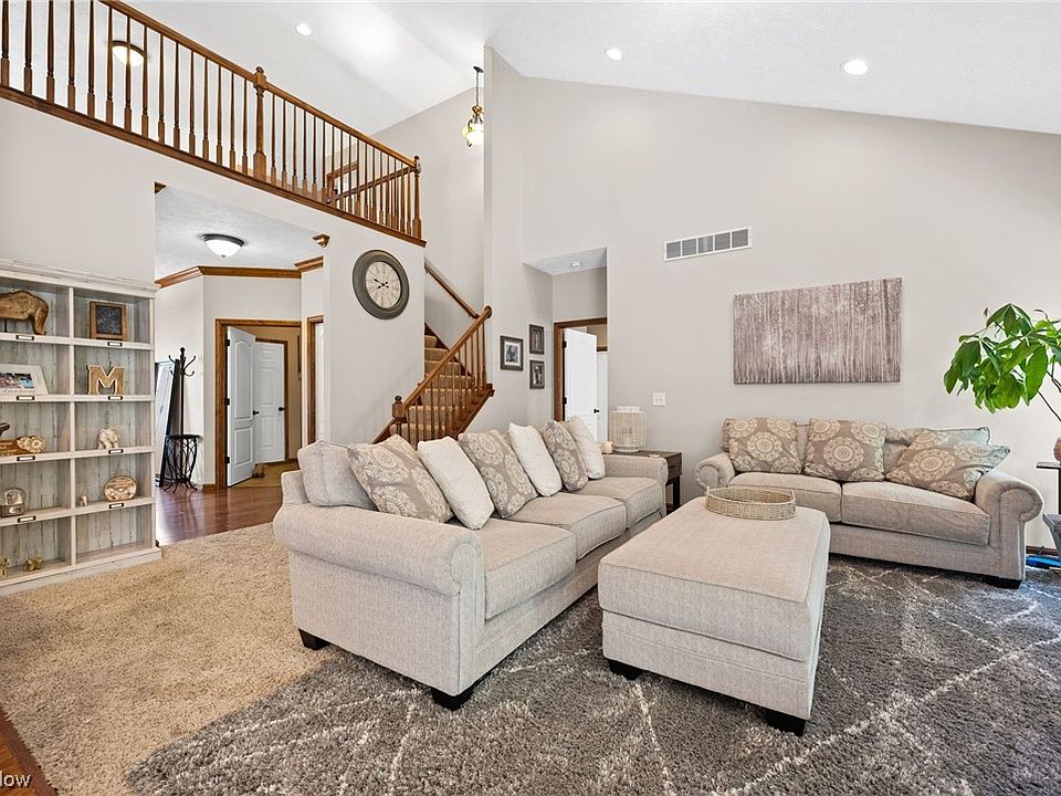 10371 Redbud Dr, Reminderville, OH 44202 Zillow