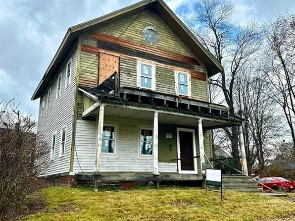 86-88 Conway St, Greenfield, MA 01301