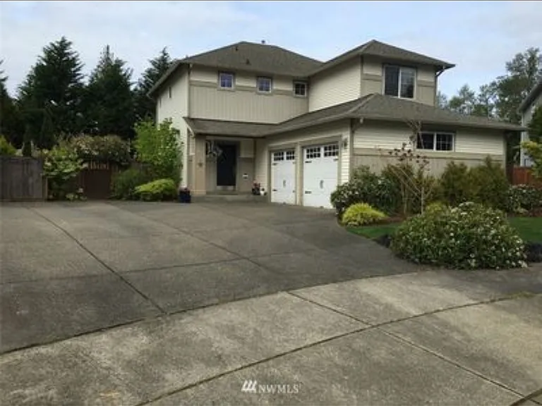 1813 Ridge View Ct — Photo 1