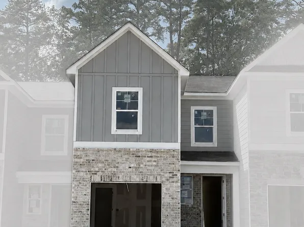 532 Crown Ridge Dr, Emerson, GA 30120