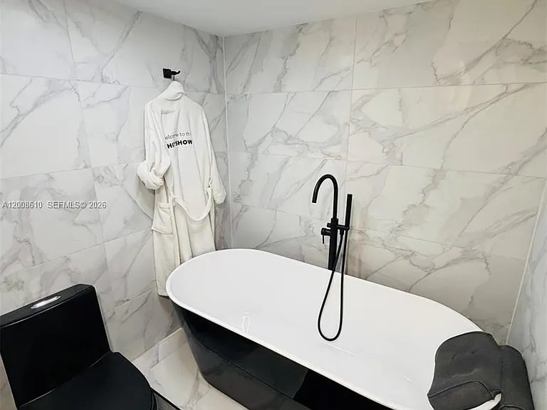 5800 Camino Del Sol #306 — Photo 13
