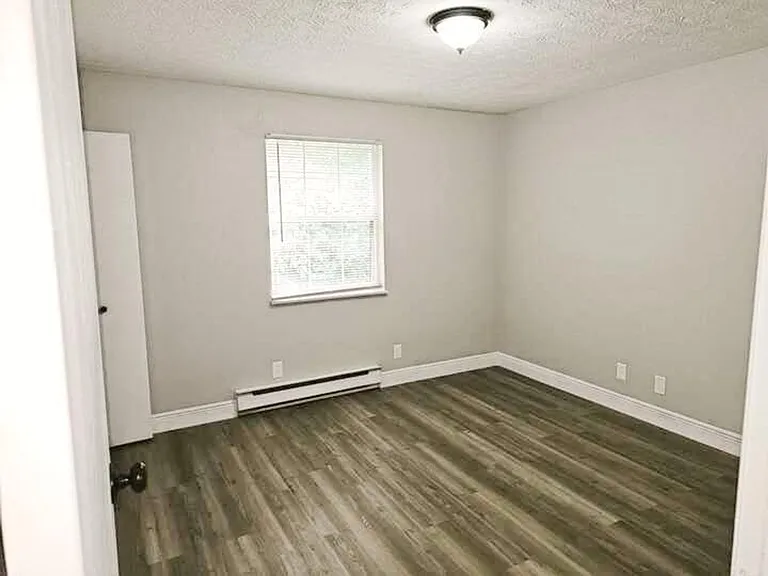 Willow Run Apartments — Photo 6