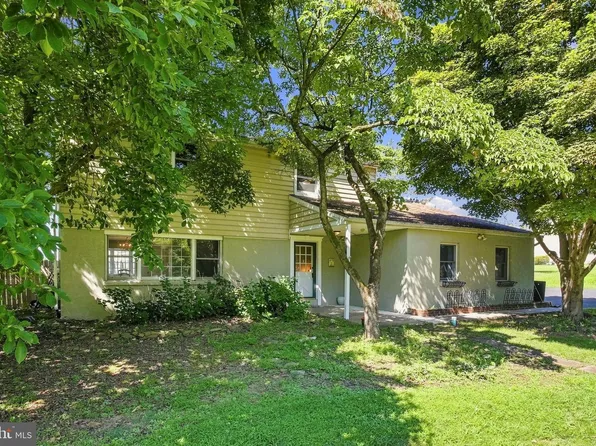404 Hilltown Pike, Line Lexington, PA 18932
