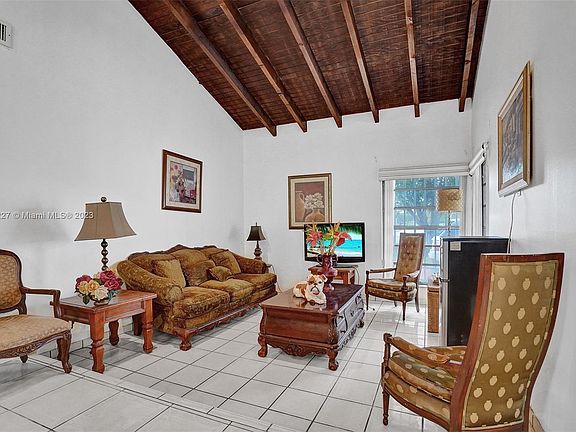 3rd image of 1021 SW 88th Ct