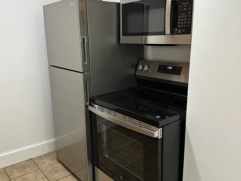 25 Lafayette St #2 — Photo 14