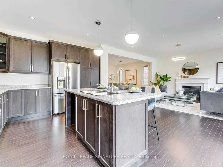 953 Logan Dr — Photo 7