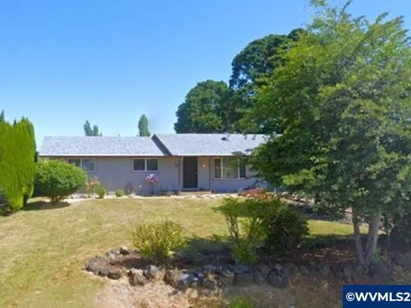 615 Lincoln St, Silverton, OR 97381