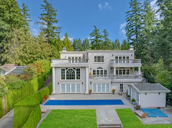 6089 Gleneagles Dr, West Vancouver, BC V7W 1W1