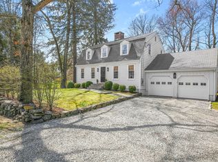 221 Old Stamford Rd, New Canaan, CT 06840