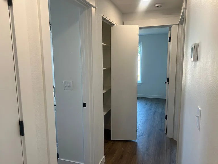 724 SE 135th Ct — Photo 9