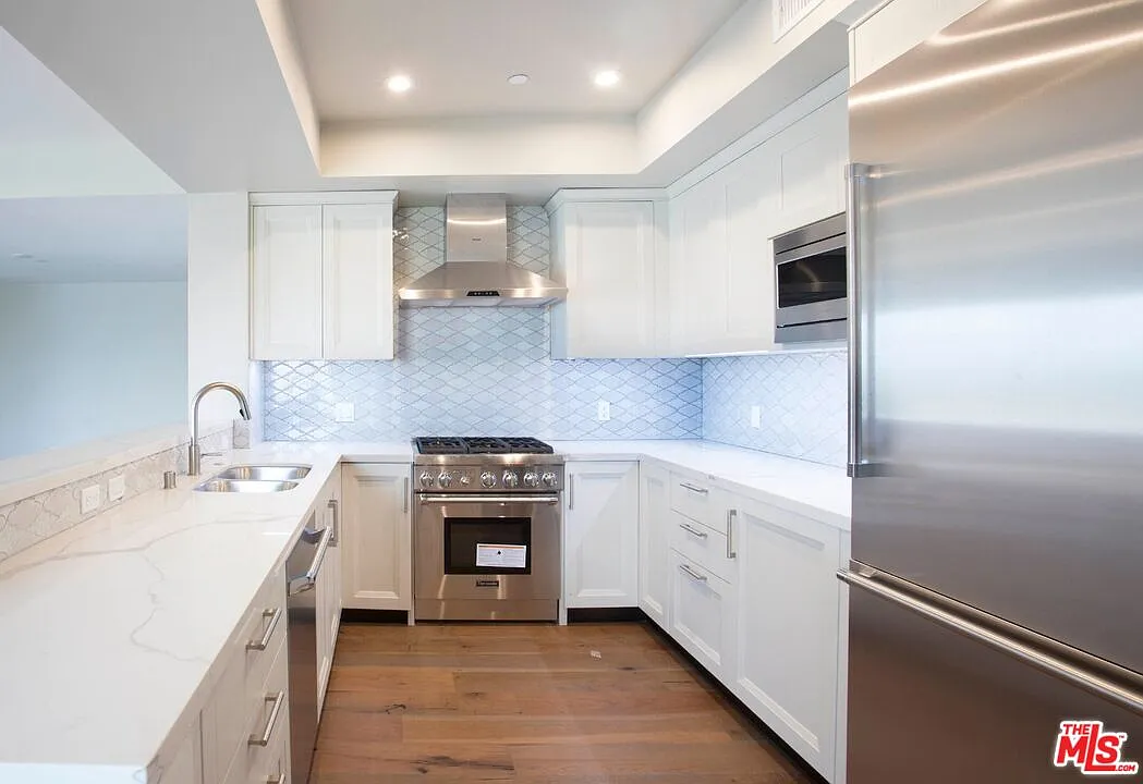 3 bed, 3.0 bath, 1820 sqft, $6,000 — Photo 1