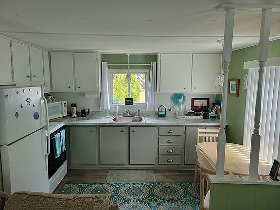 5th image of 1910 Enterprise Ave Unit 9