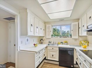 3586 Gleneagles Dr UNIT 32-D, Silver Spring, MD 20906