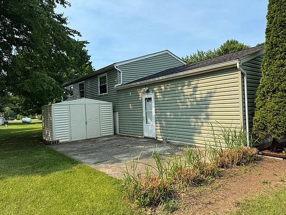 5th image of 505 Clarendon Ave