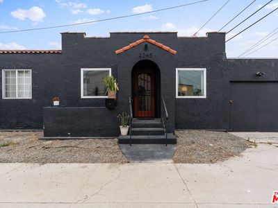 2245 Pine Ave, Long Beach, CA, 90806