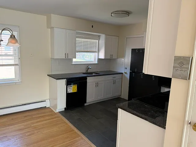 1 bed, 750 sqft, $2,200 — Photo 2