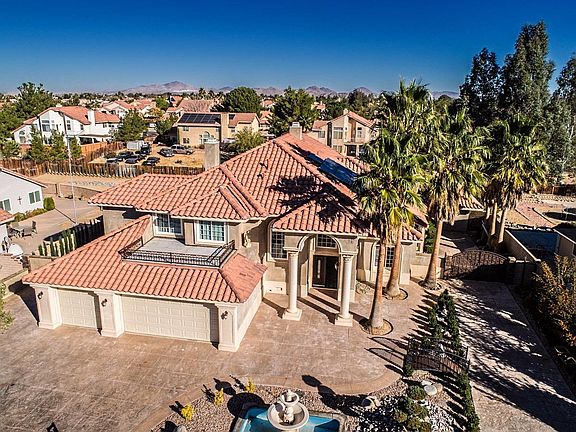 4th image of 20484 Half Moon Ct