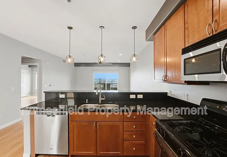 2330 1st Ave #411 — Photo 3