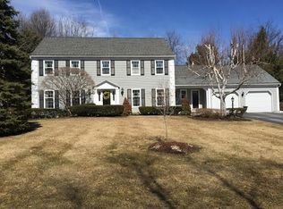 7 Greyledge Dr, Albany, NY 12211