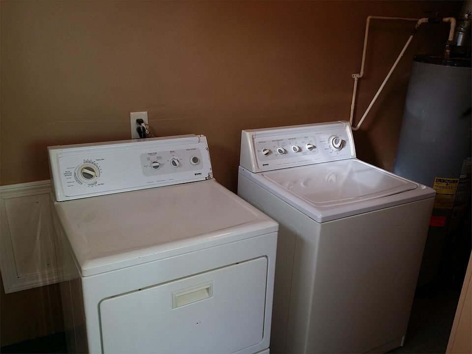 2nd image of 3822 Marmion Ave