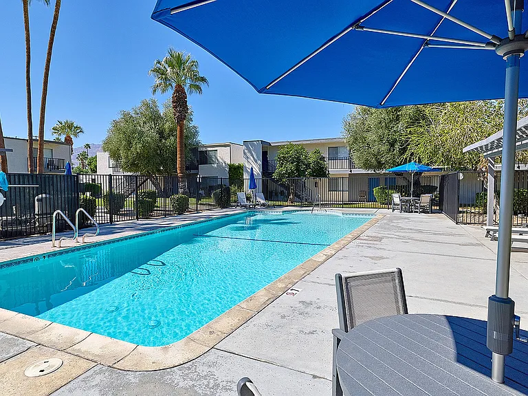 Panorama Apartments — Photo 22