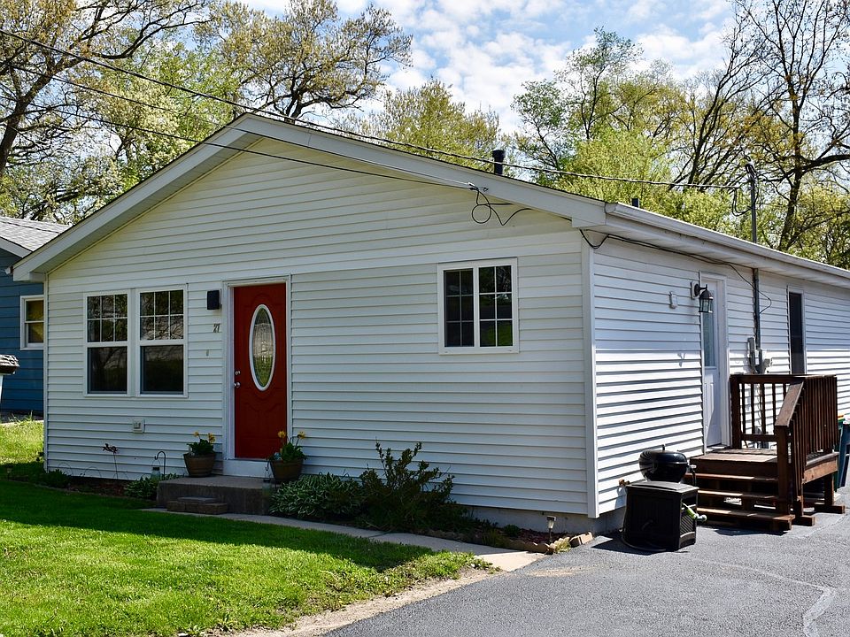 1st image of 27 Hillcrest Ave