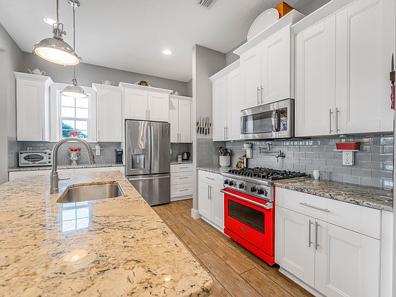 Spacious open kitchen