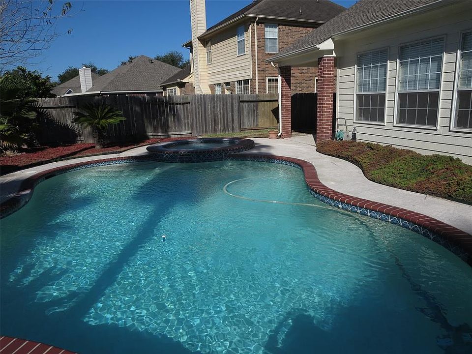 1st image of 1422 Lamplight Trail Dr