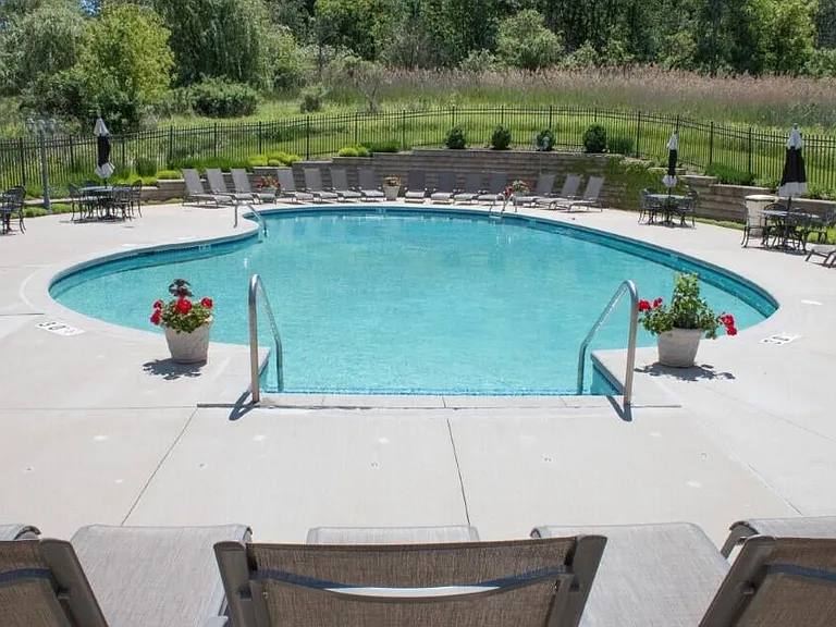 501 Abbey Ridge Ct — Photo 22