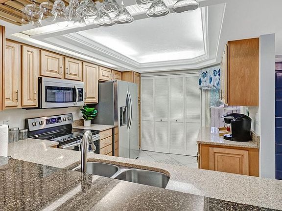 3rd image of 300 Stevens Landing Dr Unit 404