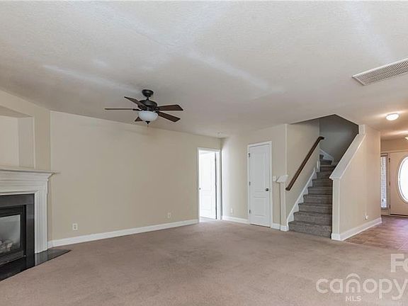 4th image of 105 Ashmont Dr #1