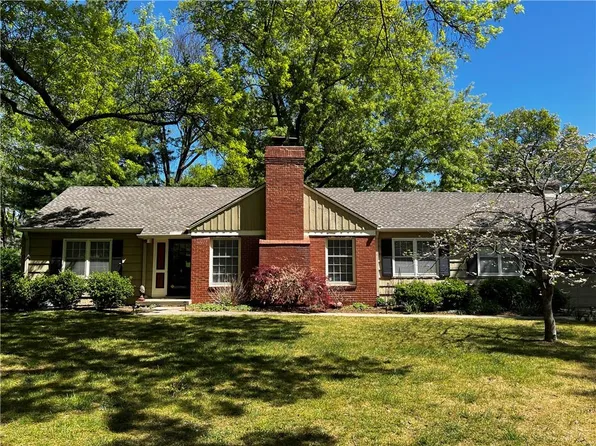 2906 W 92nd Pl, Leawood, KS 66206
