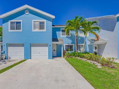 72 Fairway Lane, Royal Palm Beach, FL, 33411
