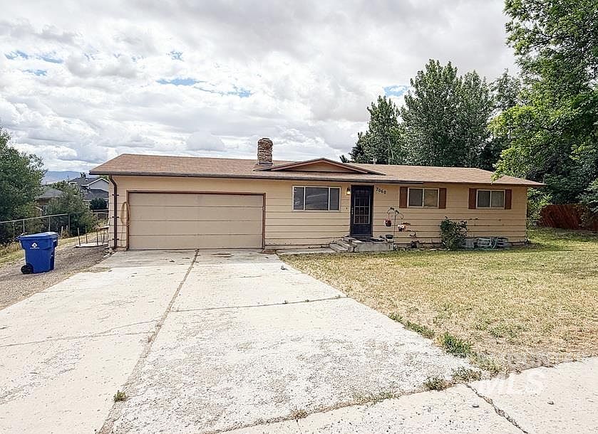 1st image of 7060 S Valley Heights Dr