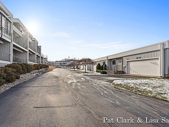 5th image of 411 Sandpiper Dr #1