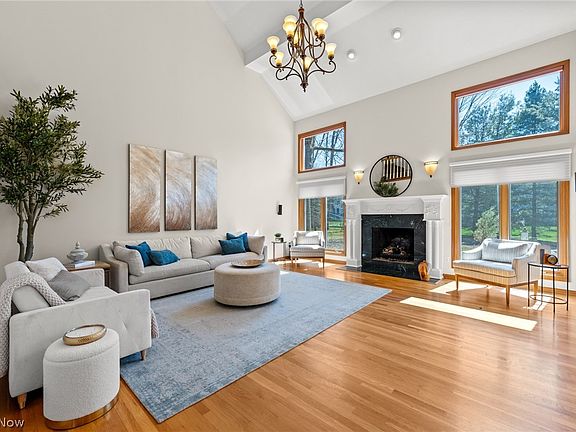 4th image of 34540 Seminole Way