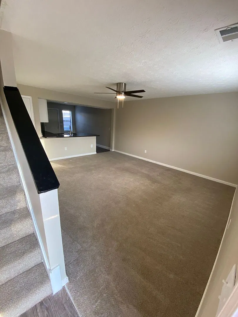 3243 Summerhill Lane Apartments — Photo 4