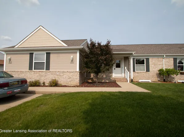 450 Red Cedar Blvd, Williamston, MI 48895
