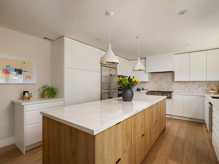 31 San Marino Dr — Photo 14