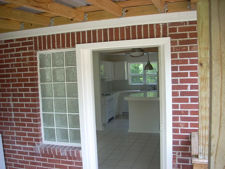 1551 S Acadian Thruway #B — Photo 9