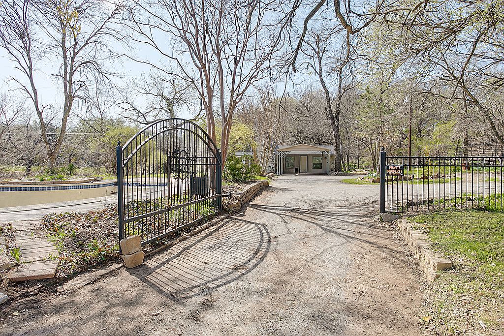 332 Ash Creek Dr W, Azle, TX 76020 Zillow