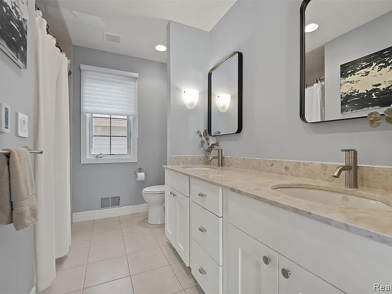 1400 Holland St — Photo 32